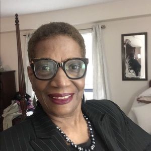 Meet your Posher, Sharon